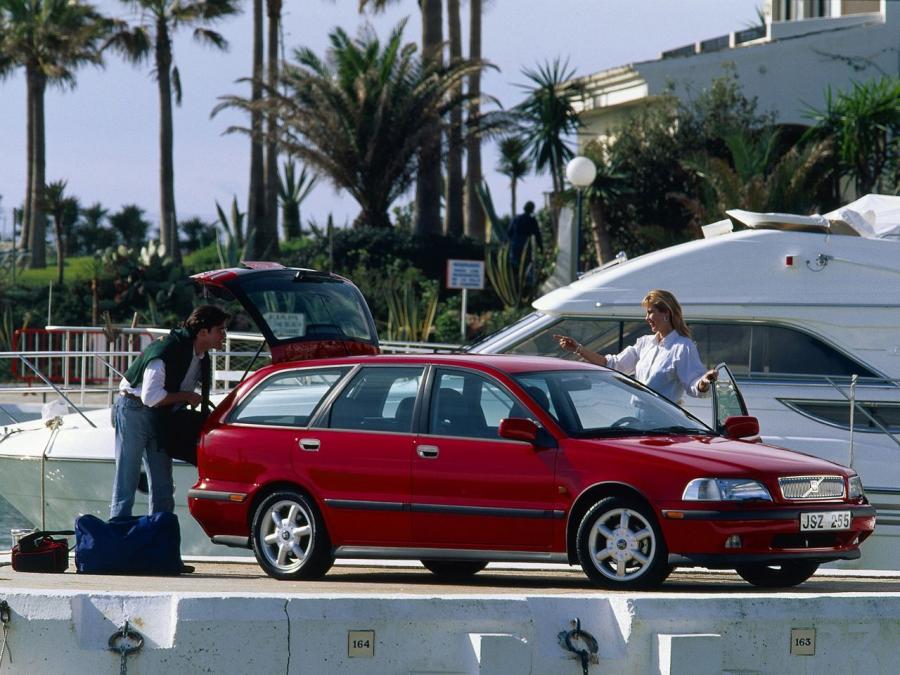  Volvo V40 1996 года  (фото 8 из 8)